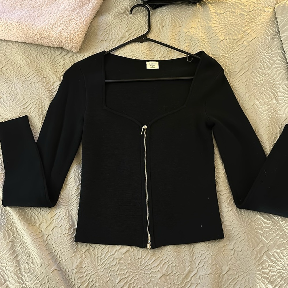 Knit zip up